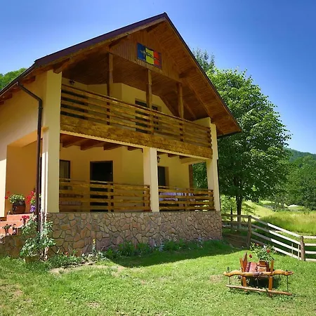 Pensiunea Lupul Dacic 3*